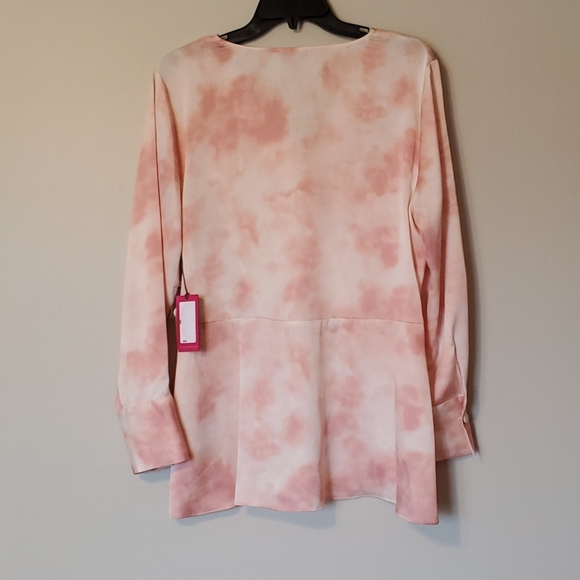 Vince Camuto twist hammer top blouse - Picture 5 of 11